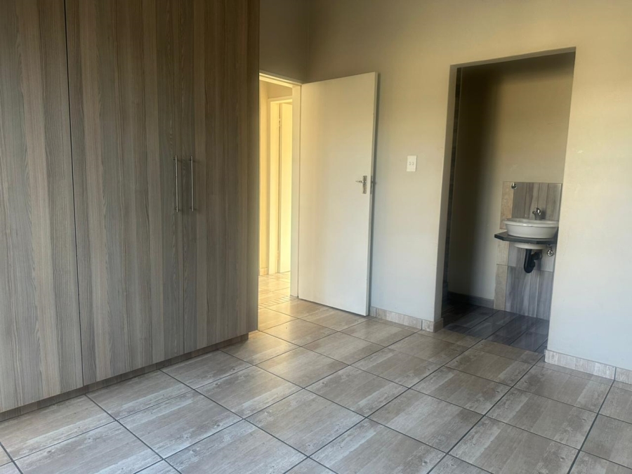 To Let 3 Bedroom Property for Rent in Waterval East North West